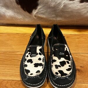 NWOT Ariat Leather Cow Hide Slip-Ons